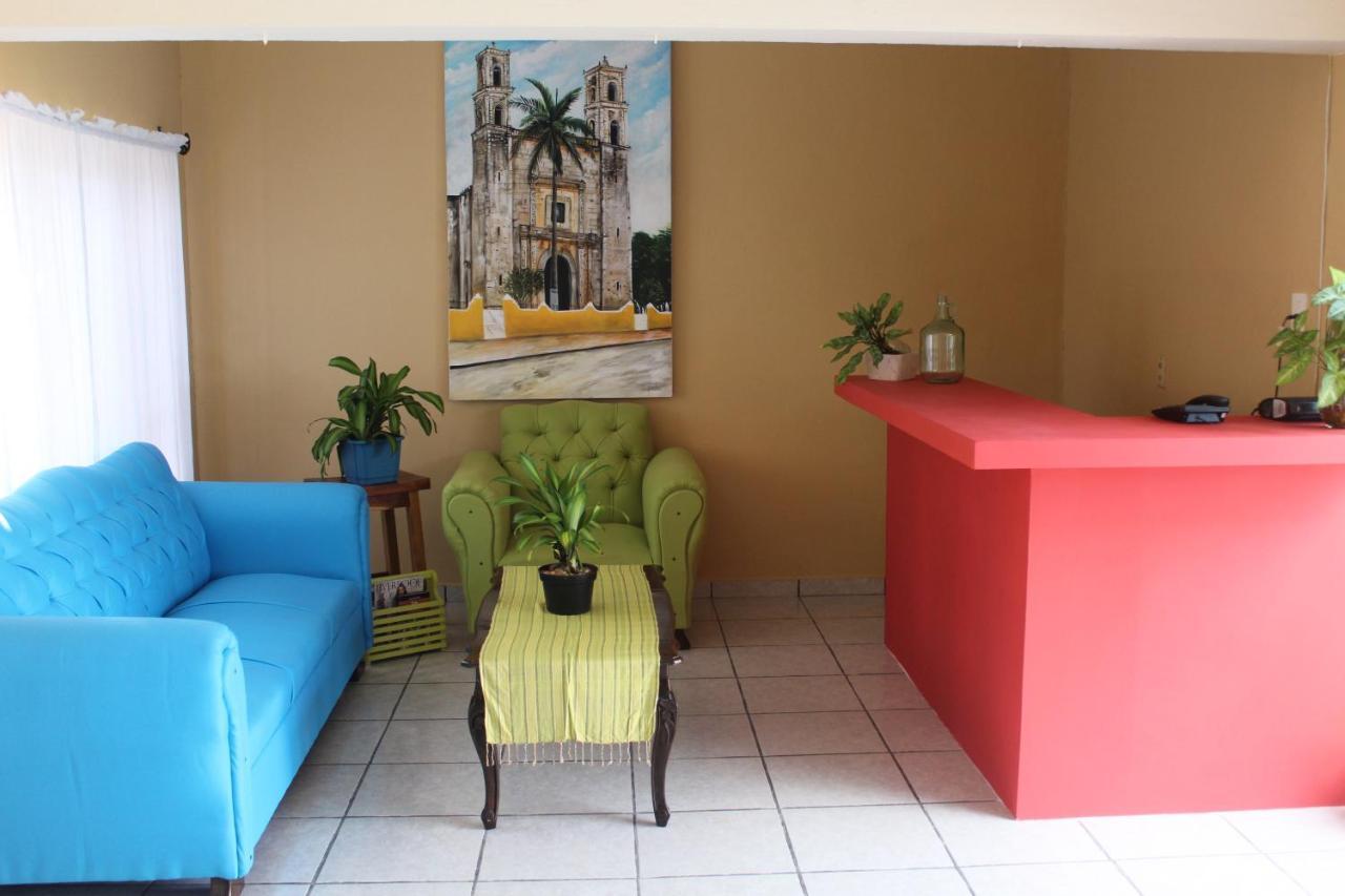 Casa Tunich Naj Panzió Valladolid  Kültér fotó