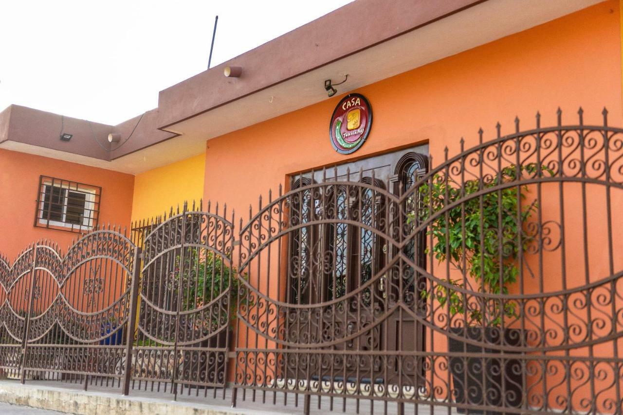 Casa Tunich Naj Panzió Valladolid  Kültér fotó